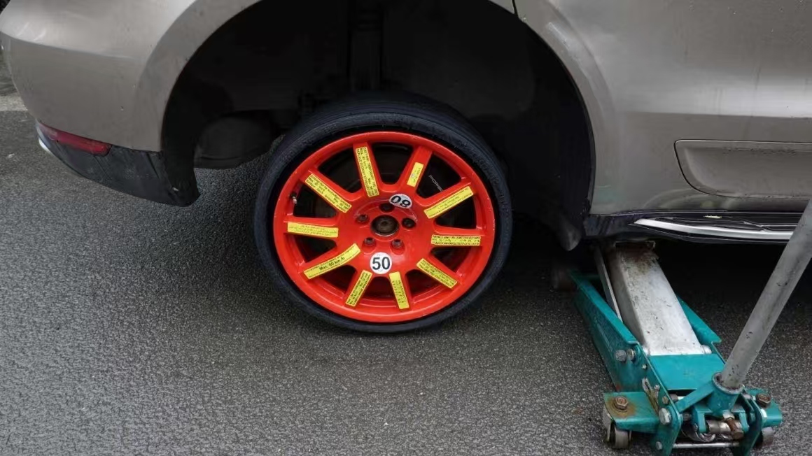 1740710480227981.jpg 补胎15.jpg